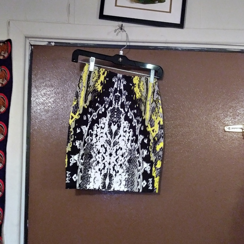 NWT neon scales yellow mix becka skirt - Picture 2 of 2
